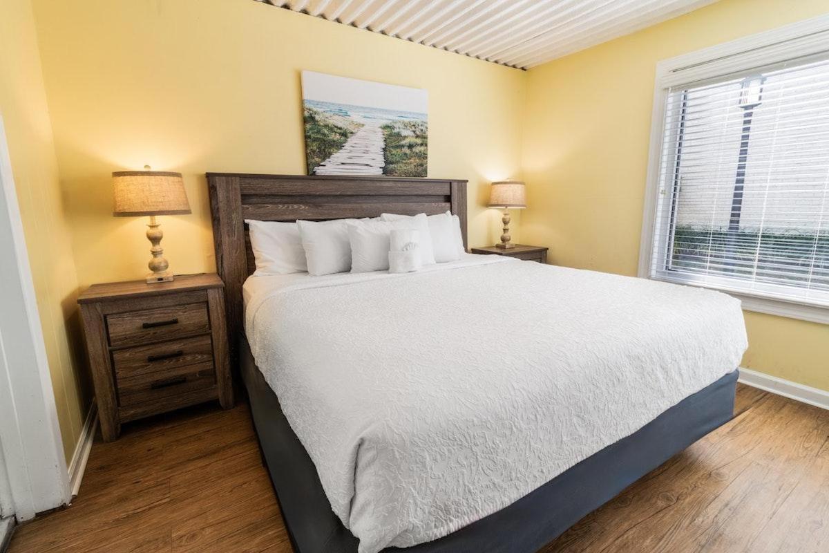 Two Bedroom Villa Sleeps 6 Has 2 Queen And 1 King Pawleys Island Kültér fotó